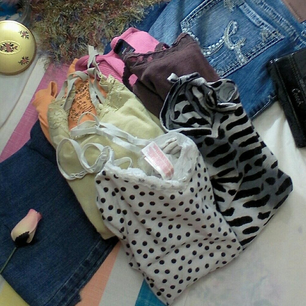 Bulk lot of 6 size Large tank tops